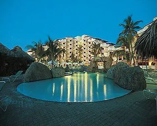 פאלם ביץ' Playa Linda Beach Resort