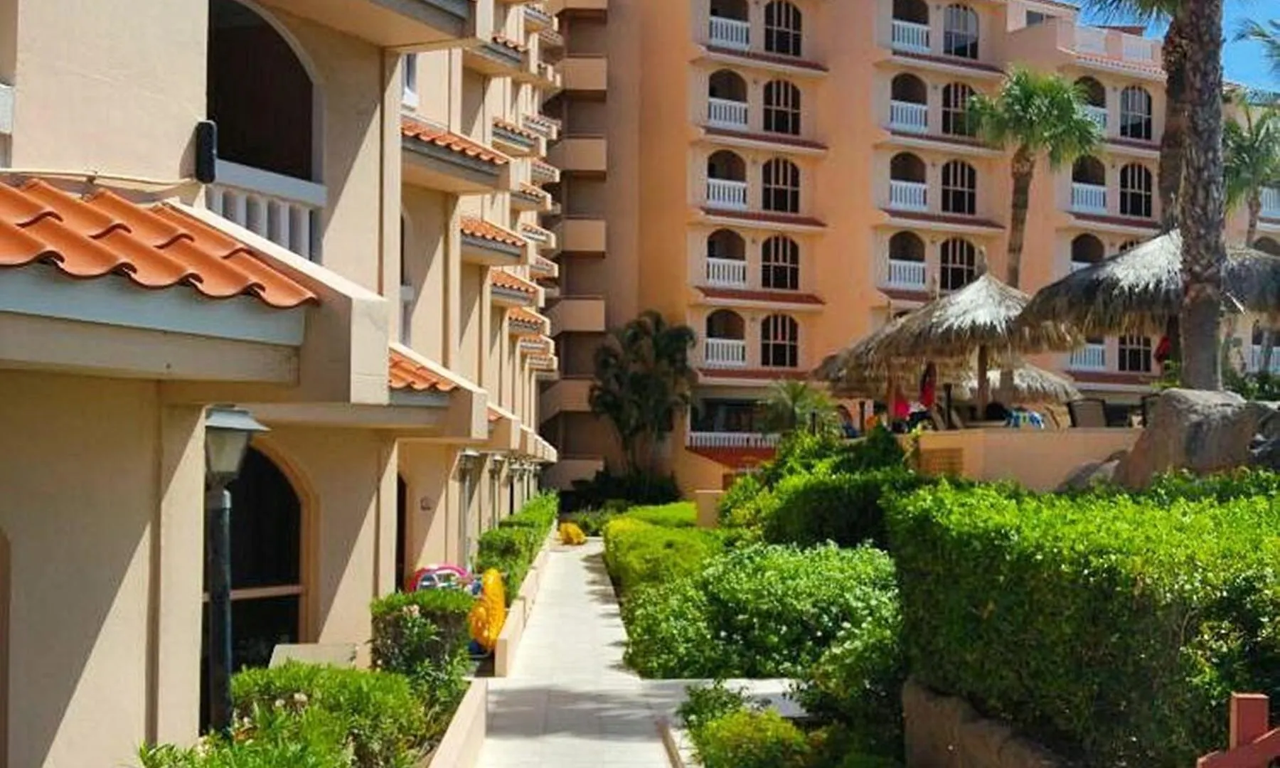 ***  פאלם ביץ' Playa Linda Beach Resort ארובה