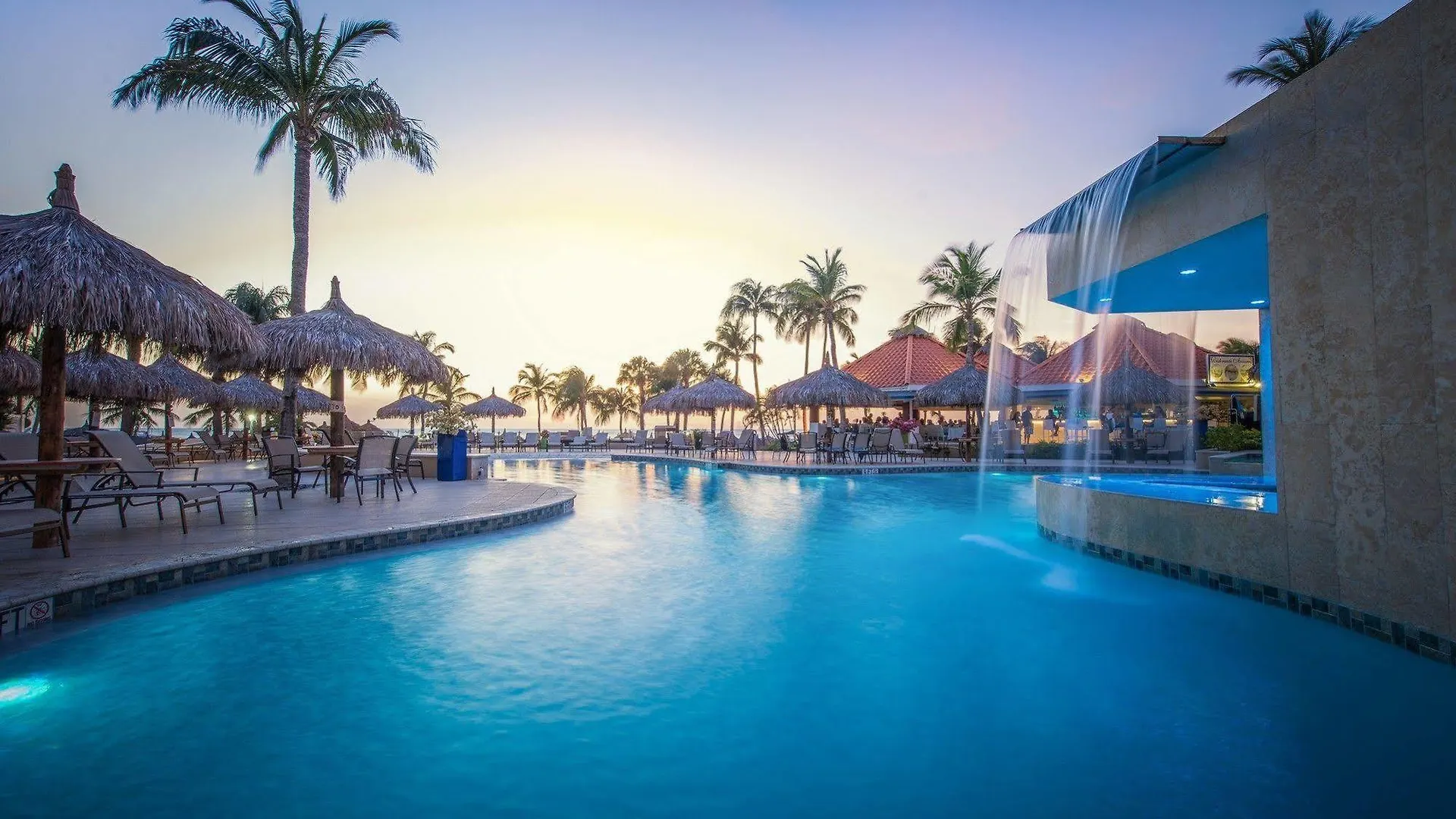 פאלם ביץ' Playa Linda Beach Resort